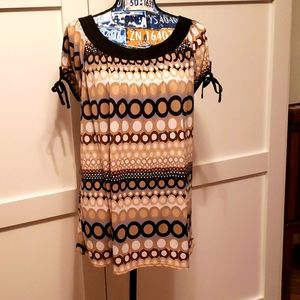 Dressbarn 14 short sleeve top.